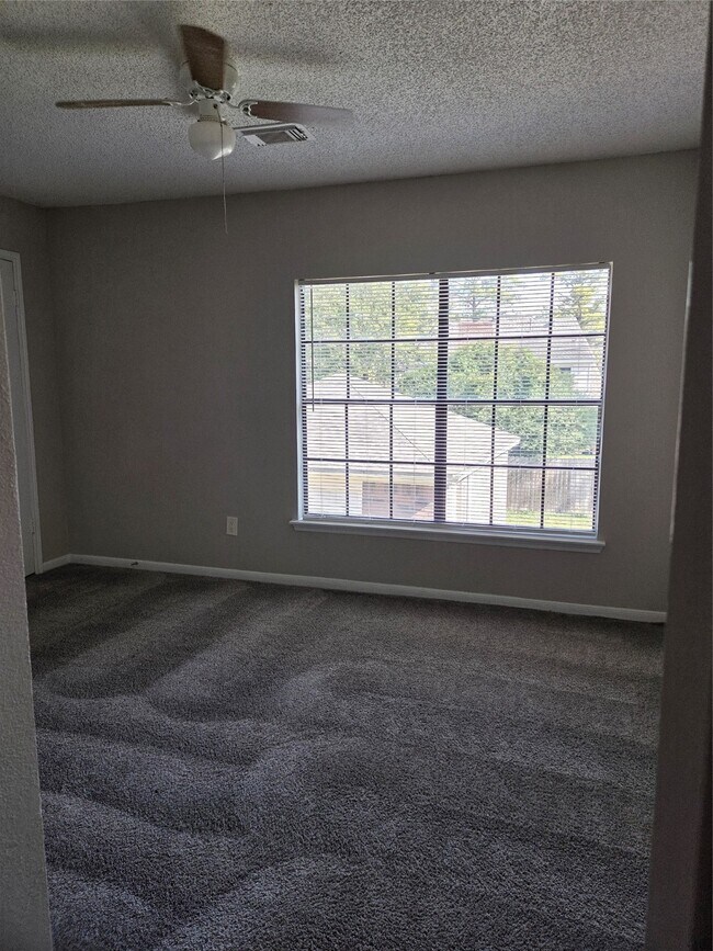 Building Photo - 8715 Rocky Valley Dr