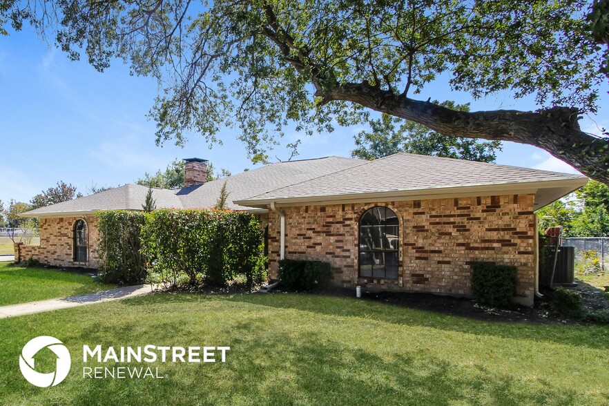 Building Photo - 3521 Vanderbilt Ct