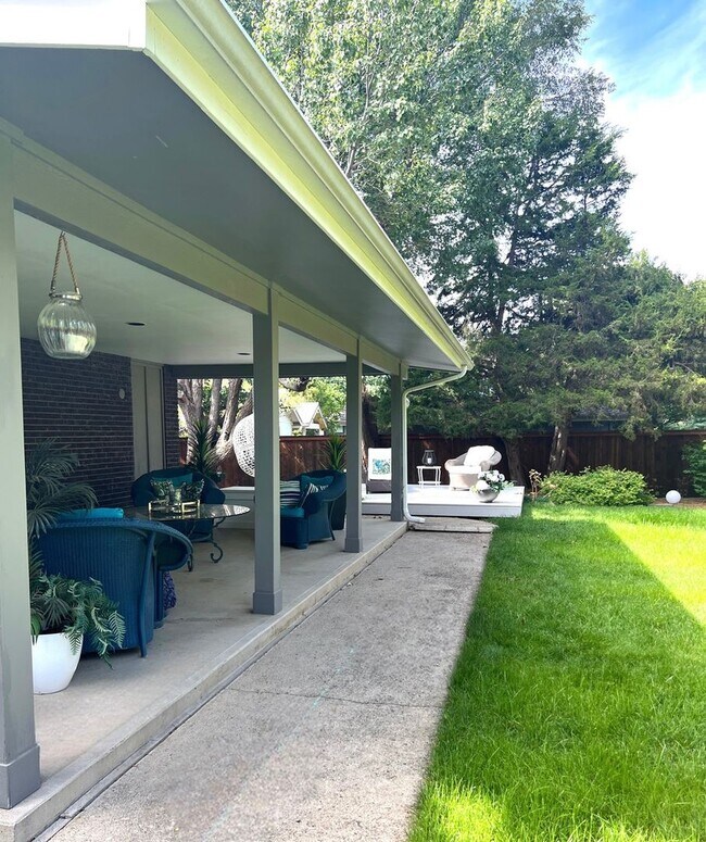 Building Photo - Spacious 4BR House in Boulder