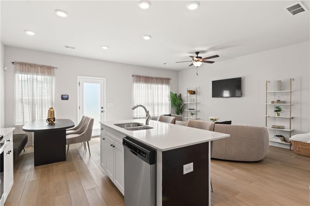 Building Photo - 2538 Polaris Way SW