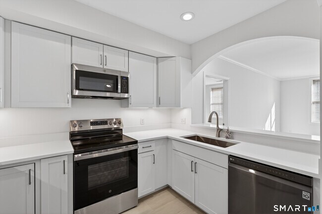 Building Photo - 2590 Gold Star Hwy