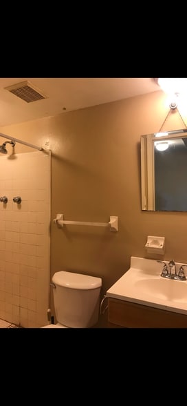 Building Photo - 5310 Danbury Rd