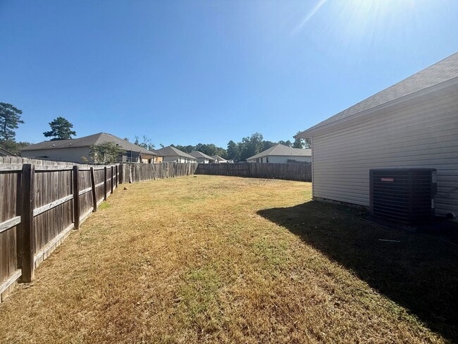 Building Photo - 13706 Apple Glen Cove
