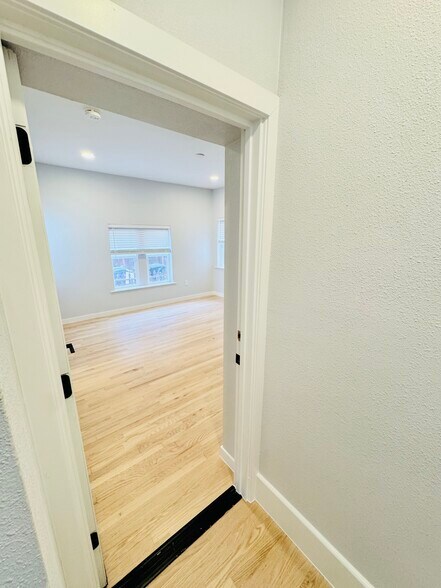 Building Photo - 1107 N Downing St