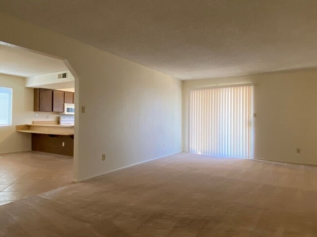 Building Photo - Mesa 3 Bed/ 2 Bath Single Story
