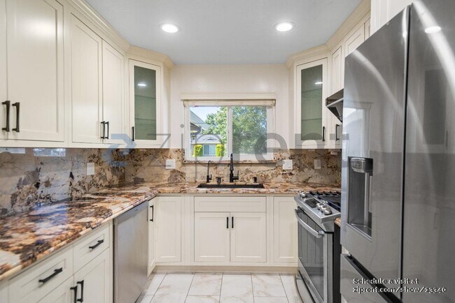 Building Photo - 6186 Alvord Way