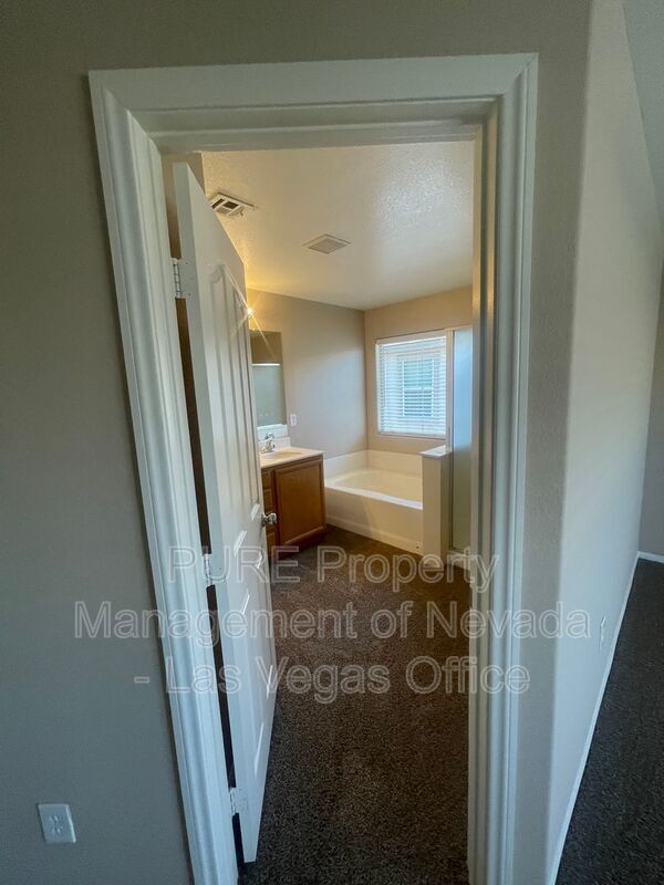 Building Photo - 9360 Fort Bayard Ave
