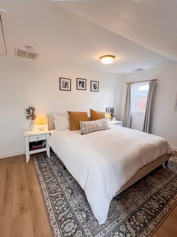 Building Photo - 285 W 5th St