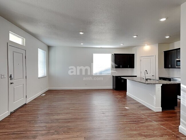 Building Photo - 5924 Verdigris Dr