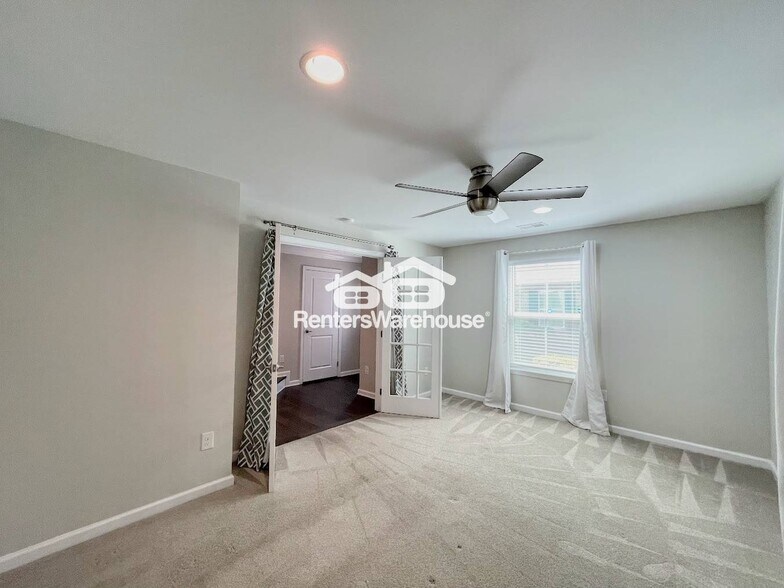 Building Photo - 521 Charles Porteus Ln