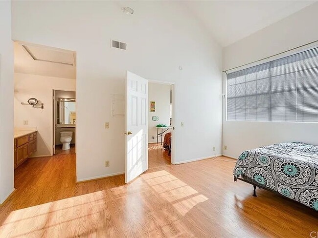 Building Photo - 3730 S Bear St