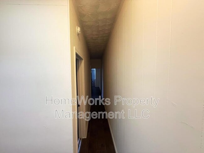 Building Photo - 2827 Woodbrook Ave