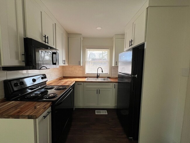 Building Photo - Marion