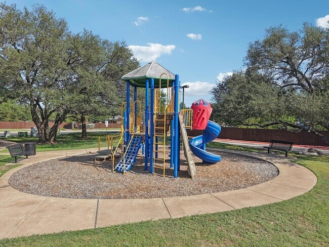 Building Photo - 1132 Pine Portage Loop