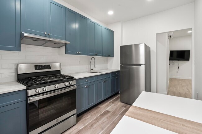 Building Photo - 45 66th St