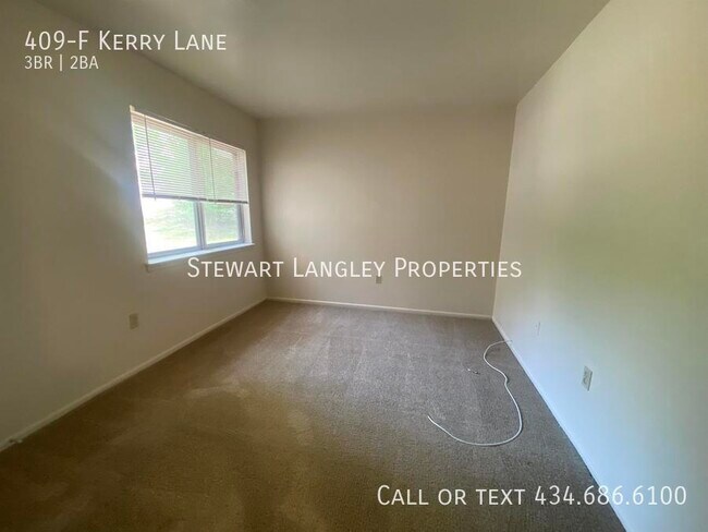 Building Photo - 409 Kerry Ln