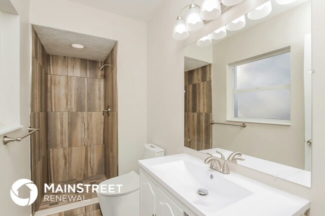 Building Photo - 514 4th Pl SW