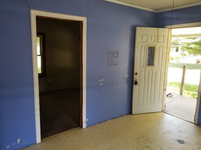 Building Photo - 728 Schirmeyer St