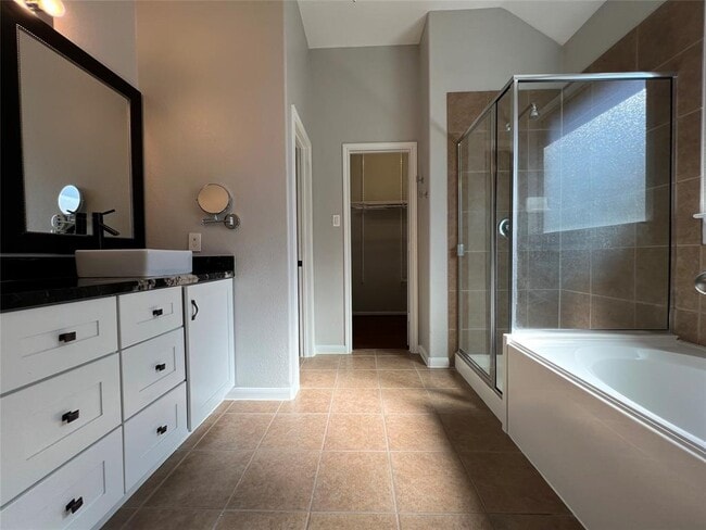 Building Photo - 146 Black Swan Pl