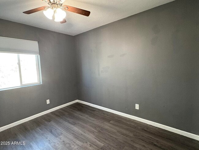 Building Photo - 808 N 95th Dr