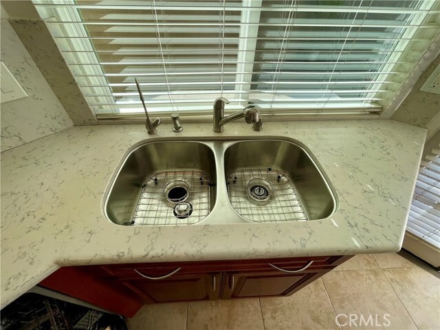 Building Photo - 28082 Palmetto Ct