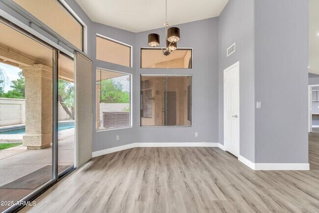 Building Photo - MOVE IN SPECIALS!! 15 DAYS RENT FREE!! Stunning 4beds/2.5baths single-level home in the heart of ...