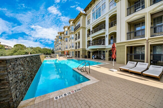 Building Photo - 7575 Kirby Dr