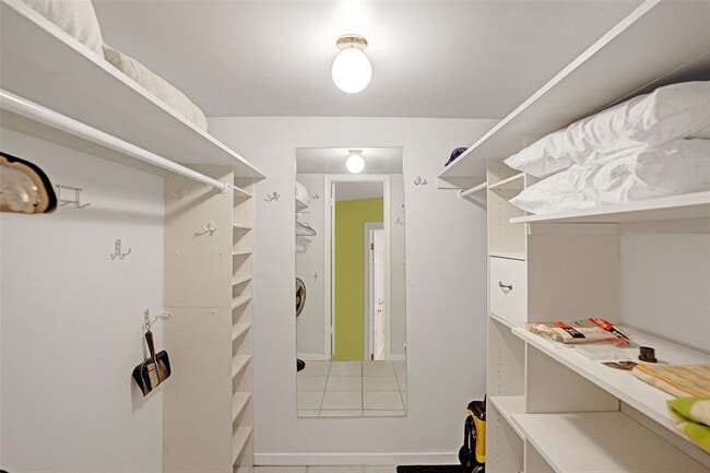 Building Photo - 4025 N Federal Hwy