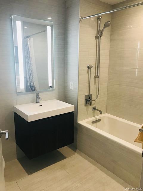 Building Photo - 131-03 40th Rd