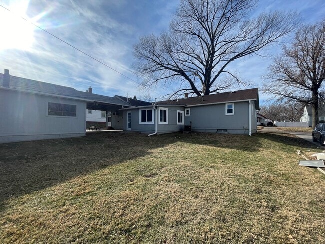 Building Photo - Town Home for rent in Papillion