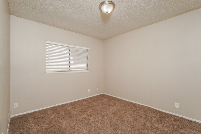 Building Photo - 7534 Rustic Trail