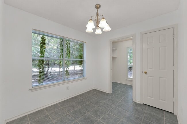 Building Photo - 166 Burgandy Vine Ct