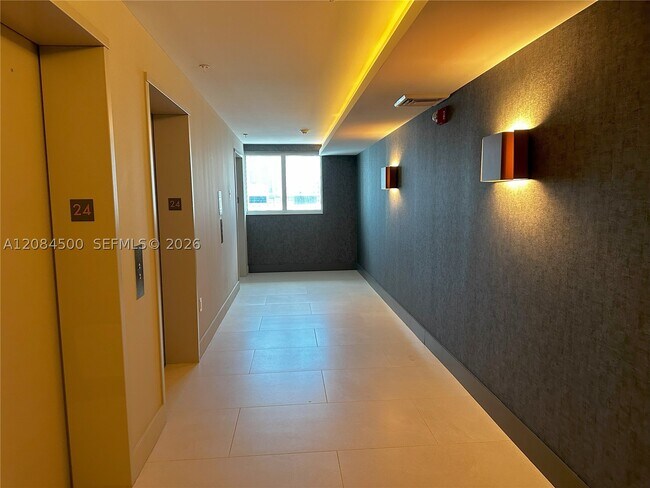 Building Photo - 1250 S Miami Ave