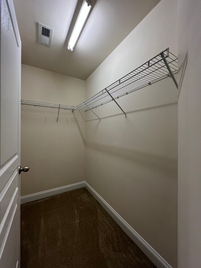 Building Photo - 229 Misty Knoll Ln