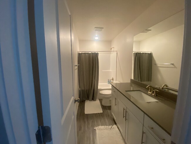 Building Photo - 1122 Starry Night Dr