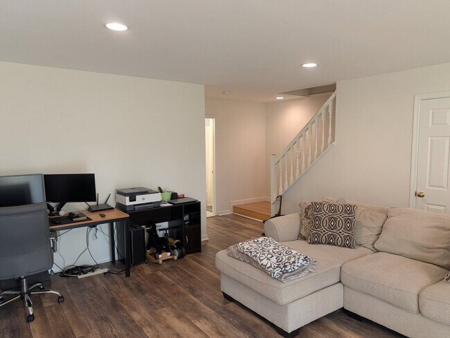 Building Photo - Leesburg Leisure