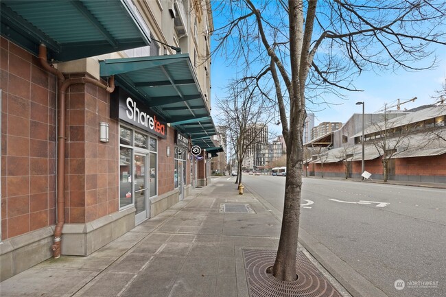 Shops - 11004 NE 11th St