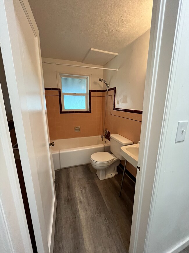 Building Photo - 1 Bed/1 Bath close to BYU
