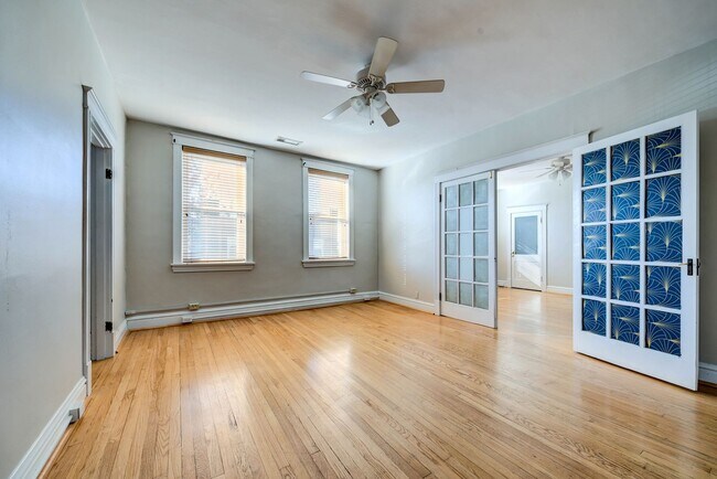 Building Photo - OPPORTUNITY KNOCKS 3 BED 1 BATH 1,400 SF ±...