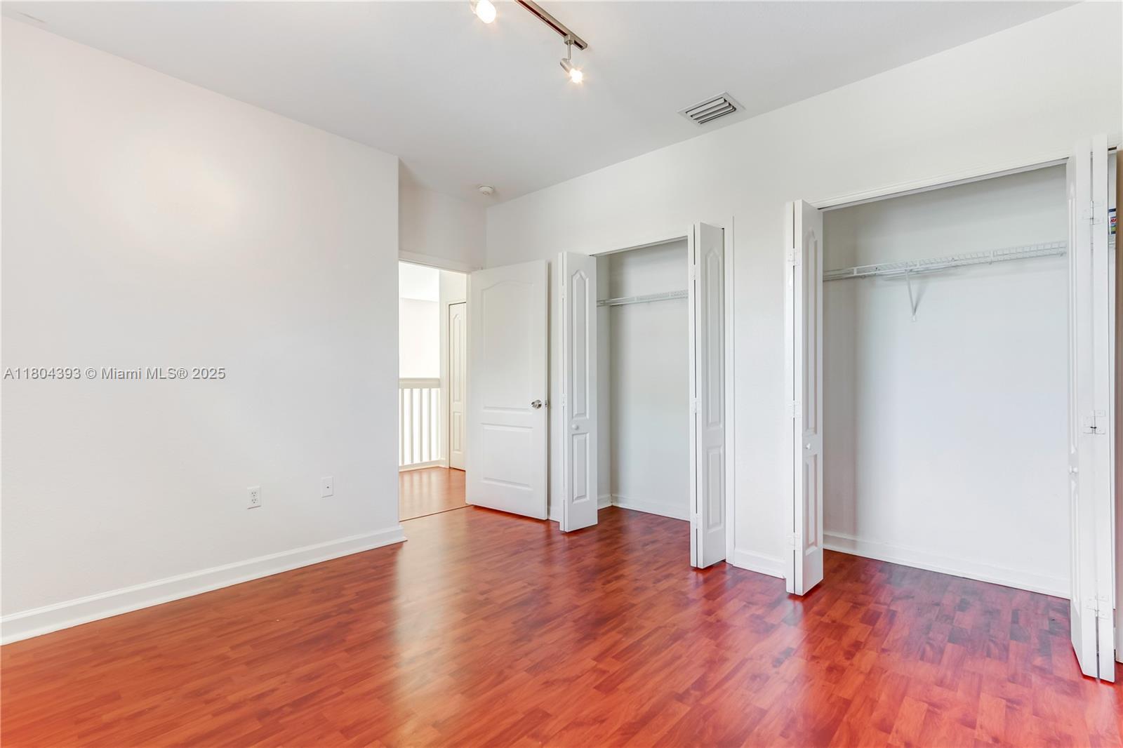 Building Photo - 5549 NW 113th Ct