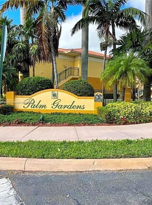 Primary Photo - 7250 NW 114th Ave
