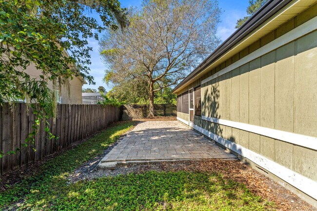 Building Photo - Charming 3-Bedroom Home with 2 Full Baths ...