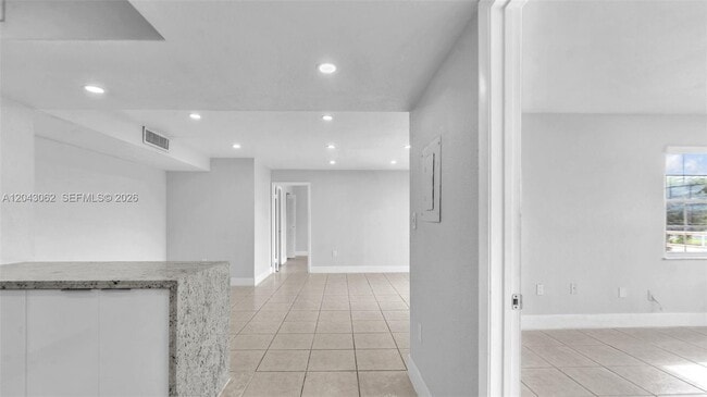Building Photo - 10755 SW 108th Ave