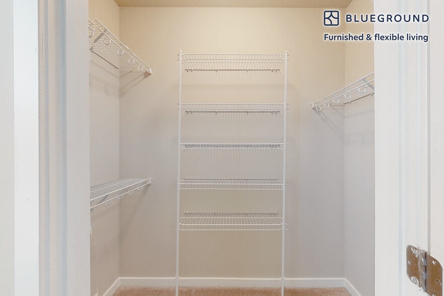 Building Photo - 2987 District Ave