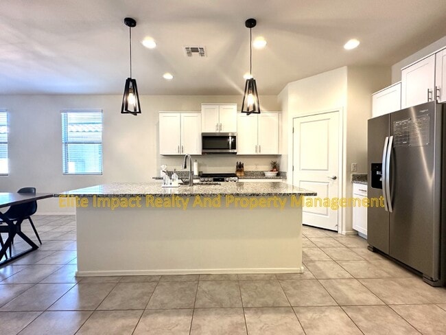 Building Photo - 7140 S Via Gaucho Viejo