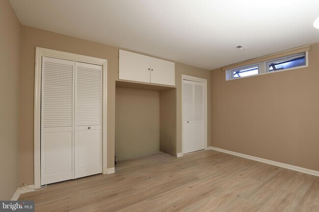 Building Photo - 7966 Hidden Bridge Dr