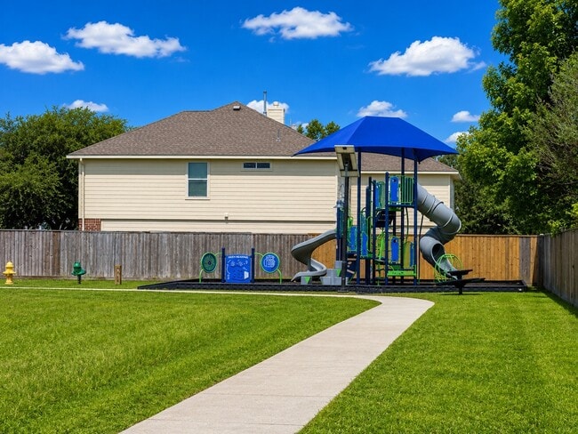Building Photo - 15842 Little Miss Creek Dr