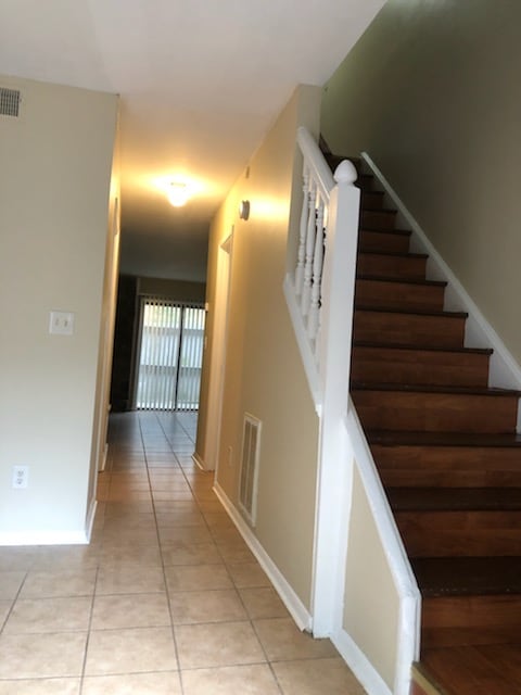 Building Photo - 6468 Parton Ct