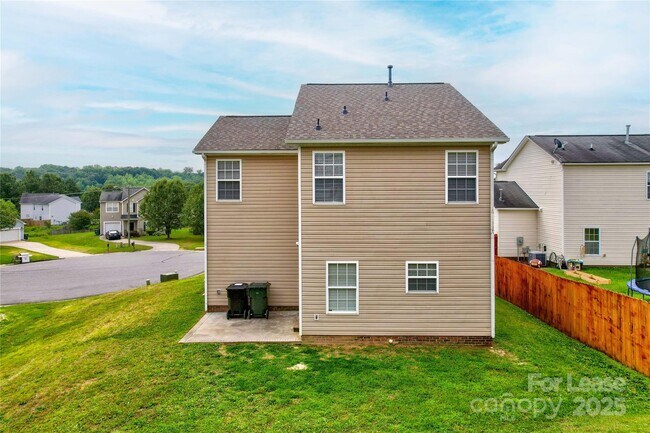 Building Photo - 915 Harbour View Cove NE