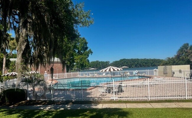 Building Photo - 2X2.5 -MOVE IN NOW! NEW LVP FLOORING ON 1ST FLOOR! NEW CARPET ON 2ND FLOOR! WATER VIEWS! CALL TOD...